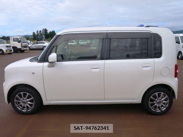 Toyota PIXIS SPACE 2015-08 8881541-4