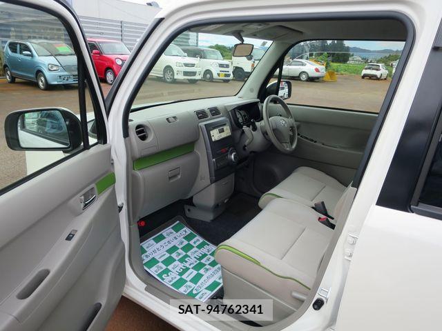 Toyota PIXIS SPACE 2015-08 8881541-5