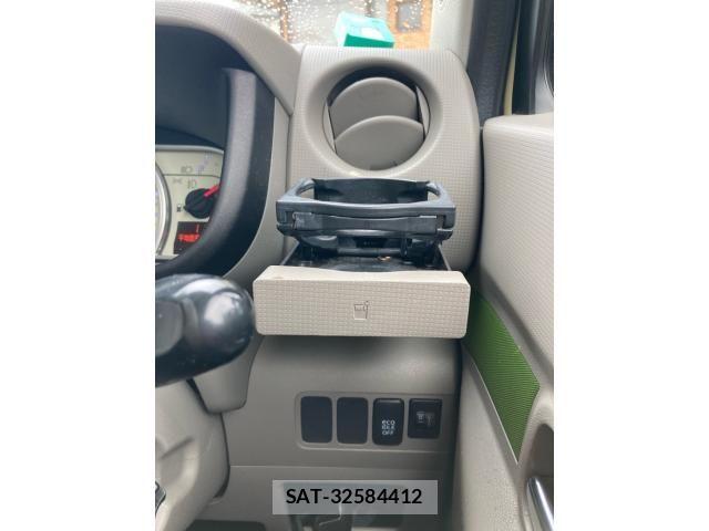 Toyota PIXIS SPACE 2013-09 8881542-10