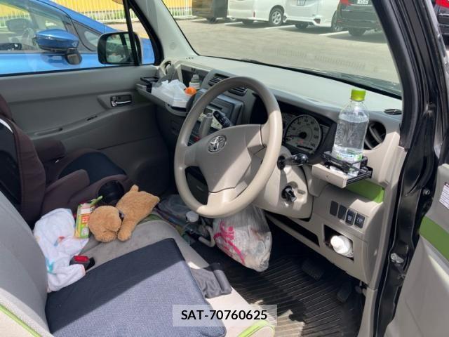 Toyota PIXIS SPACE 2014-01 7223519-13