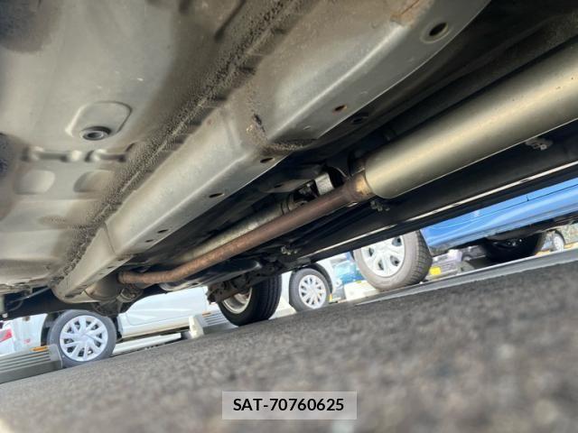 Toyota PIXIS SPACE 2014-01 7223519-6