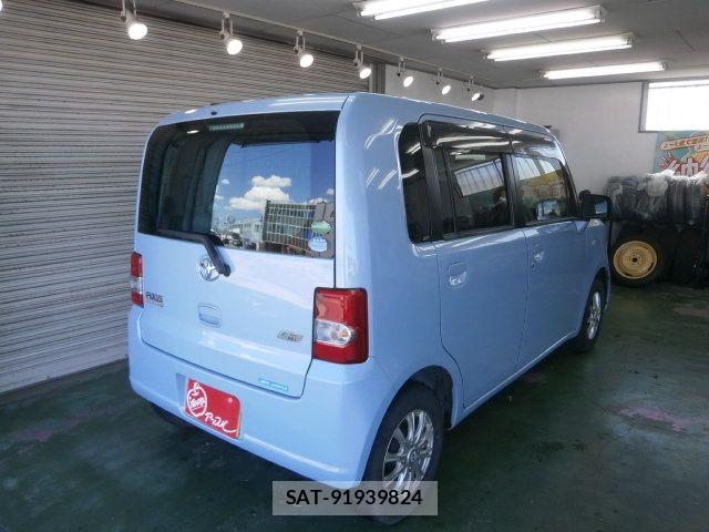 Toyota PIXIS SPACE 2014-03 7223515-2