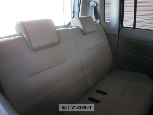 Toyota PIXIS SPACE 2014-03 7223515-6