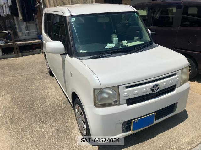 Toyota PIXIS SPACE 2011-12 8037585-1
