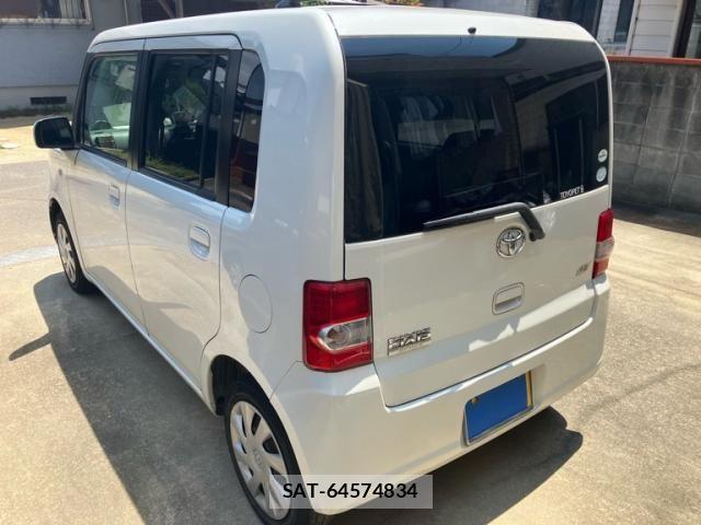 Toyota PIXIS SPACE 2011-12 8037585-5