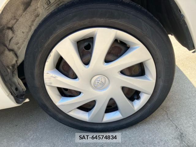 Toyota PIXIS SPACE 2011-12 8037585-6