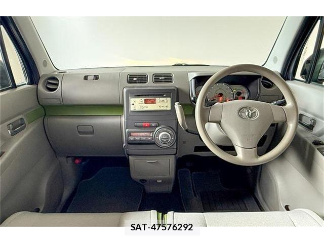 Toyota PIXIS SPACE 2015-12 8246329-13