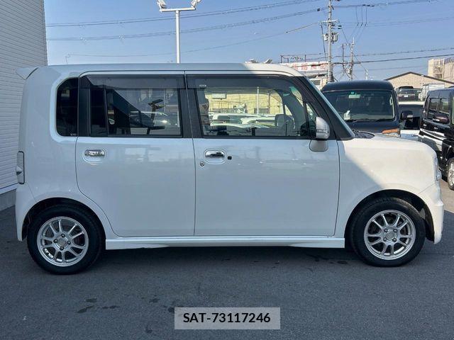 Toyota PIXIS SPACE 2015-03 5875385-16