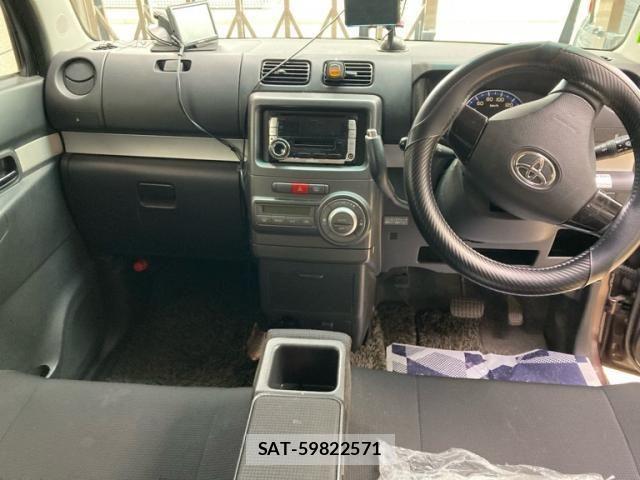 Toyota PIXIS SPACE 2011-12 6911129-11