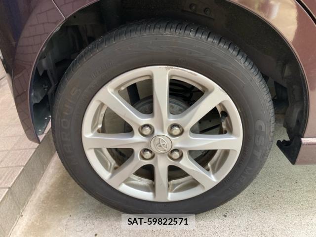 Toyota PIXIS SPACE 2011-12 6911129-4