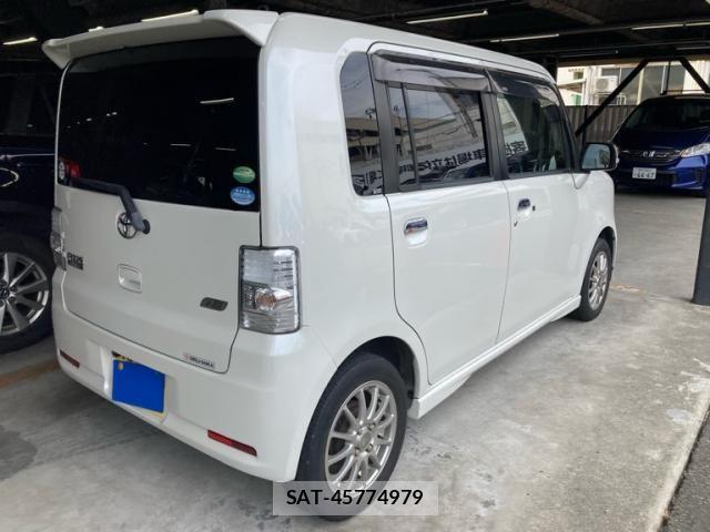 Toyota PIXIS SPACE 2014-09 7251901-2