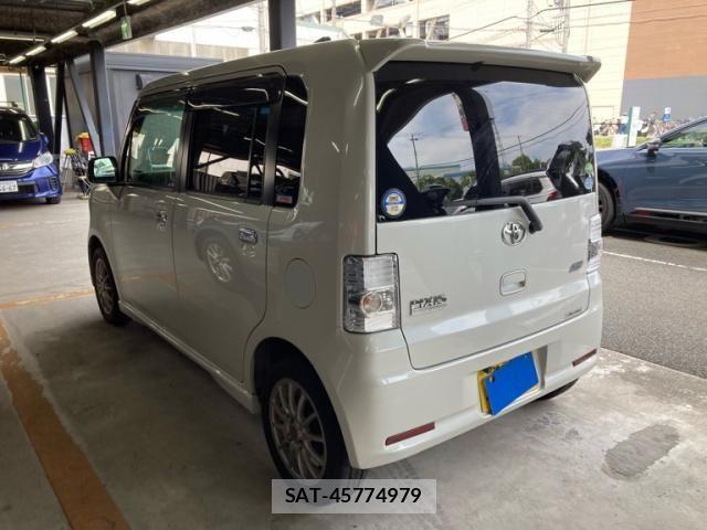 Toyota PIXIS SPACE 2014-09 7251901-3