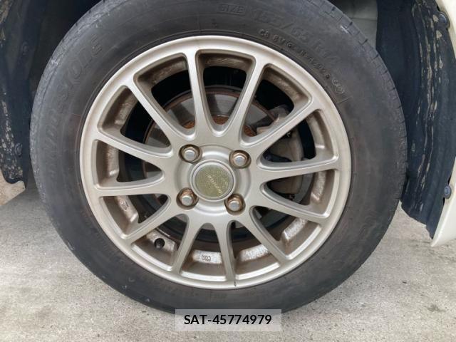 Toyota PIXIS SPACE 2014-09 7251901-4