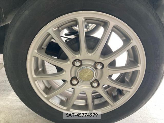 Toyota PIXIS SPACE 2014-09 7251901-6