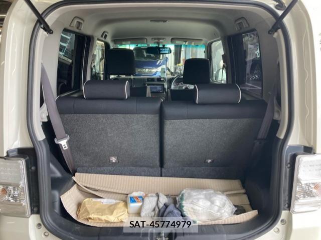 Toyota PIXIS SPACE 2014-09 7251901-8