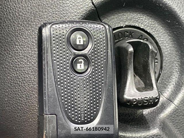 Toyota PIXIS SPACE 2013-01 7329333-4