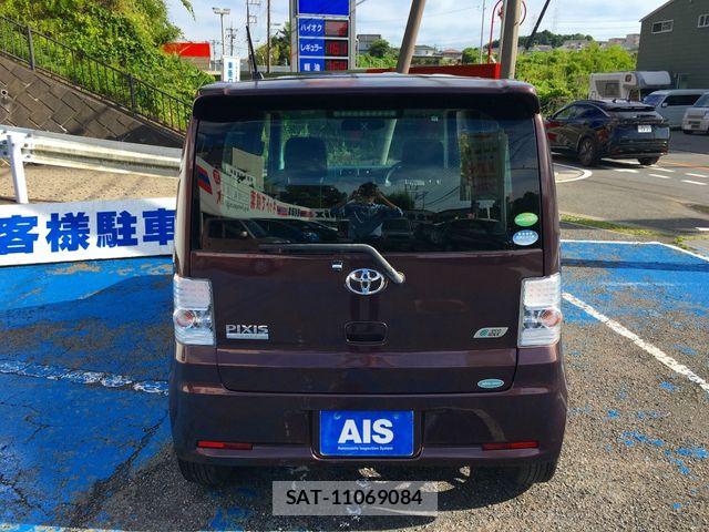 Toyota PIXIS SPACE 2014-02 7619174-8