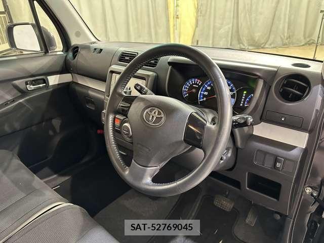 Toyota PIXIS SPACE 2012-07 7727190-8