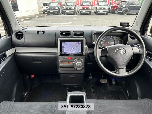 Toyota PIXIS SPACE 2013-06 7980573-9
