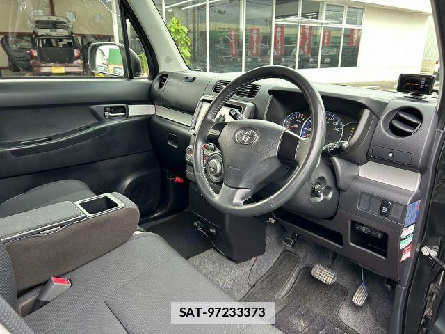 Toyota PIXIS SPACE 2013-06 7980573-10
