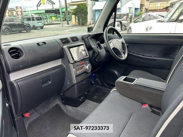 Toyota PIXIS SPACE 2013-06 7980573-12