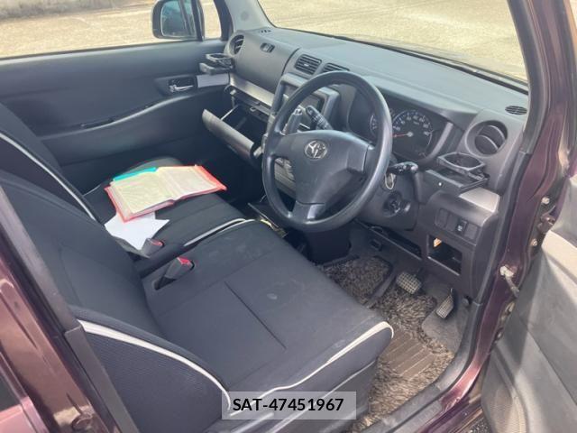 Toyota PIXIS SPACE 2013-01 8037586-12