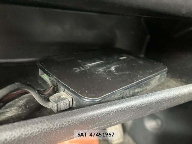 Toyota PIXIS SPACE 2013-01 8037586-20
