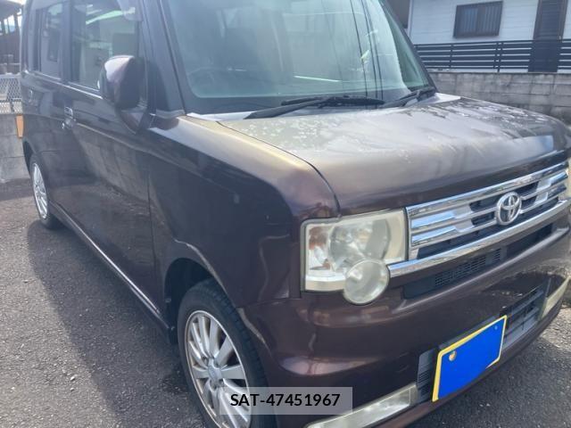 Toyota PIXIS SPACE 2013-01 8037586-3