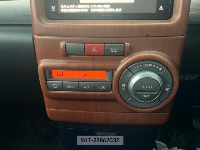 Toyota PIXIS SPACE 2011-12 8037587-18