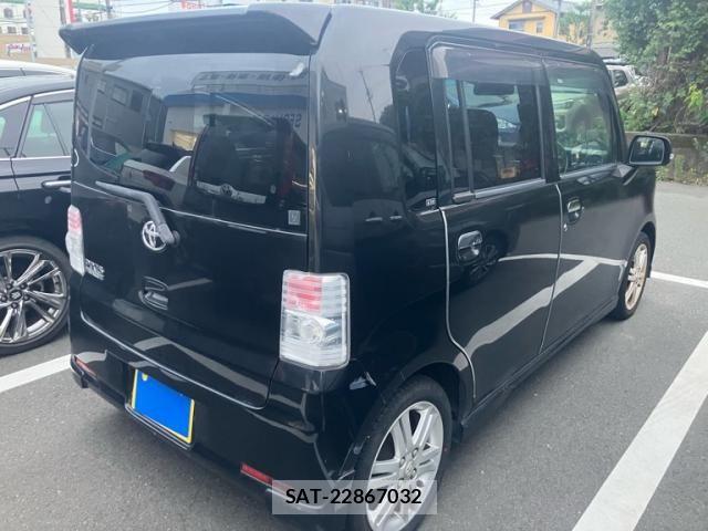 Toyota PIXIS SPACE 2011-12 8037587-3