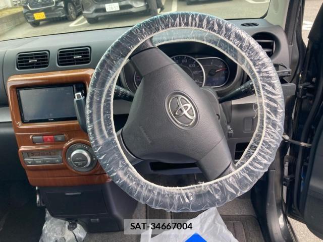 Toyota PIXIS SPACE 2014-08 8075114-13