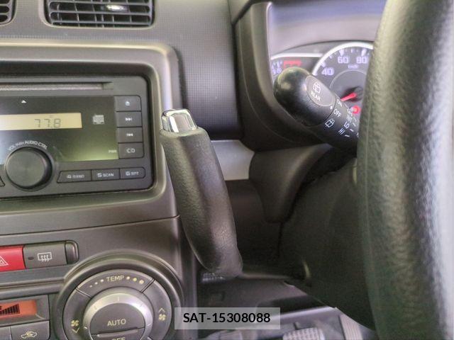 Toyota PIXIS SPACE 2013-12 8355333-10