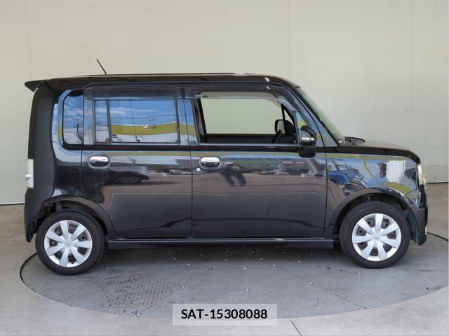 Toyota PIXIS SPACE 2013-12 8355333-17
