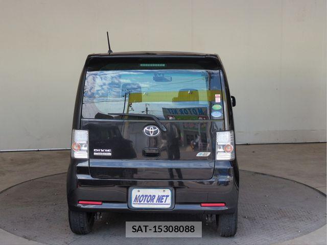 Toyota PIXIS SPACE 2013-12 8355333-18
