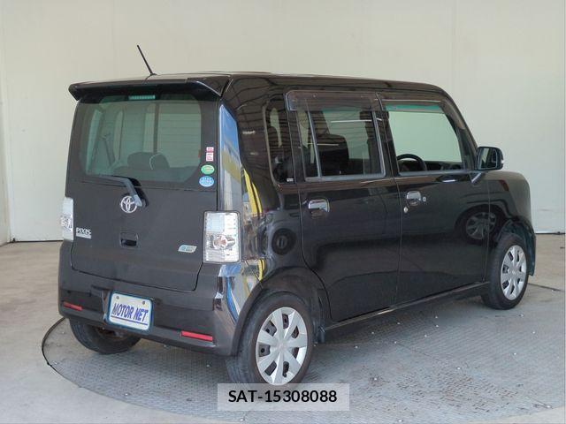 Toyota PIXIS SPACE 2013-12 8355333-1