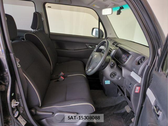 Toyota PIXIS SPACE 2013-12 8355333-26