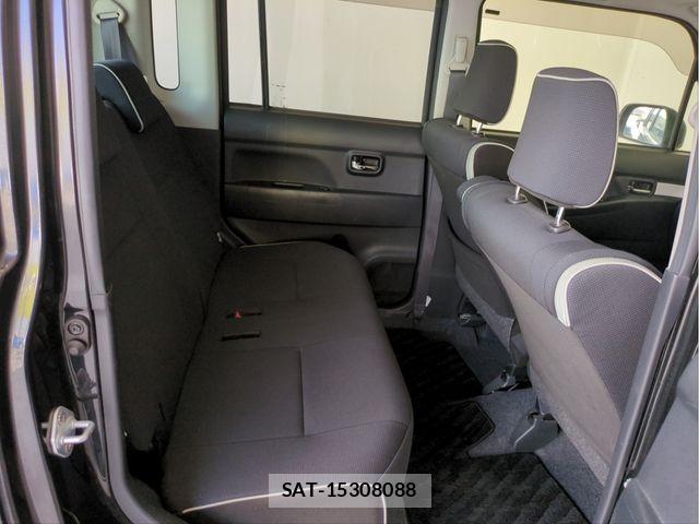 Toyota PIXIS SPACE 2013-12 8355333-27