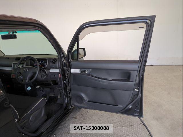 Toyota PIXIS SPACE 2013-12 8355333-28