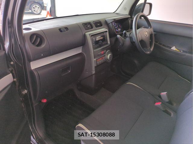 Toyota PIXIS SPACE 2013-12 8355333-2