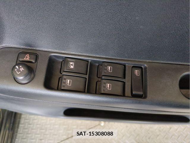 Toyota PIXIS SPACE 2013-12 8355333-29