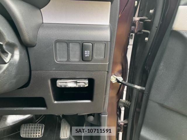 Toyota PIXIS SPACE 2013-06 8414356-13