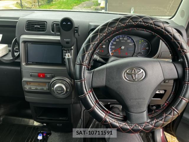 Toyota PIXIS SPACE 2013-06 8414356-15