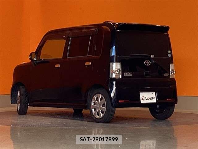 Toyota PIXIS SPACE 2013-09 8628365-15