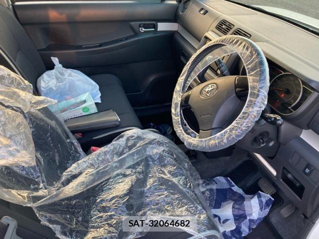 Toyota PIXIS SPACE 2013-12 8660960-16