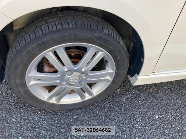 Toyota PIXIS SPACE 2013-12 8660960-8