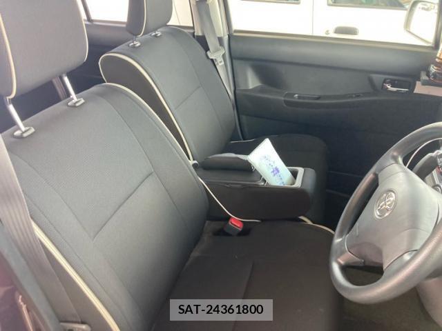 Toyota PIXIS SPACE 2015-08 8368094-12