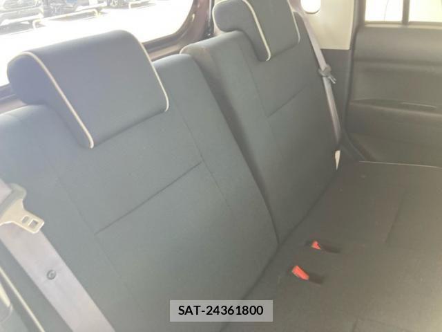 Toyota PIXIS SPACE 2015-08 8368094-13