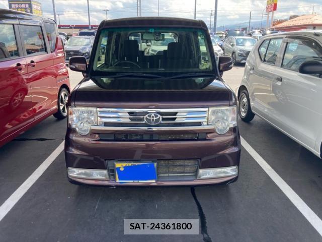 Toyota PIXIS SPACE 2015-08 8368094-2