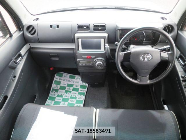 Toyota PIXIS SPACE 2014-02 8881543-12