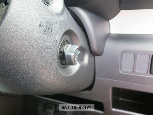 Toyota PIXIS SPACE 2014-02 8881543-18